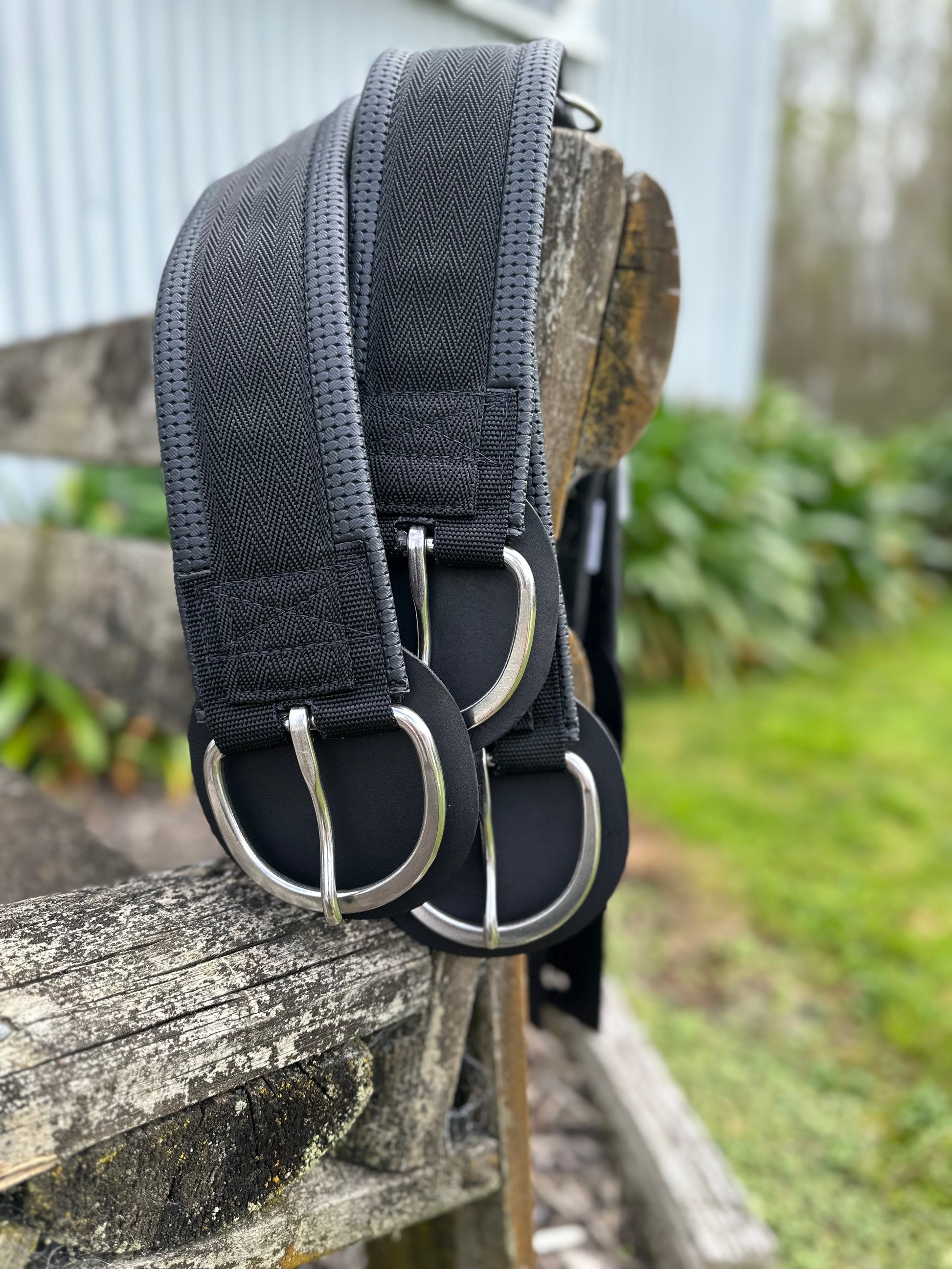 Western Girth Black